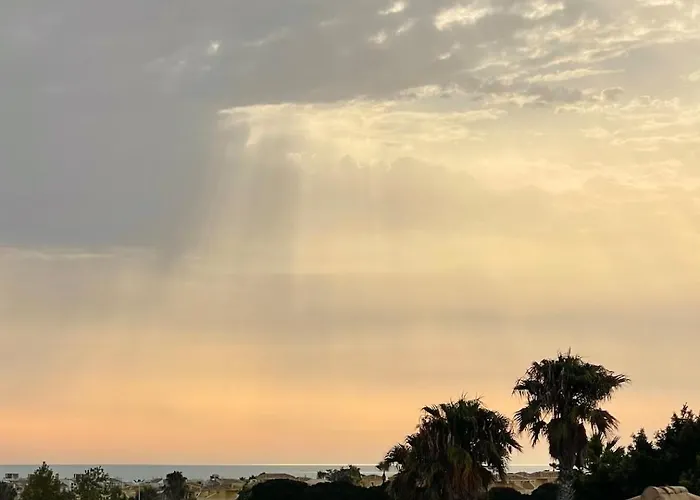 Sunny Terrace & Bbq 아파트