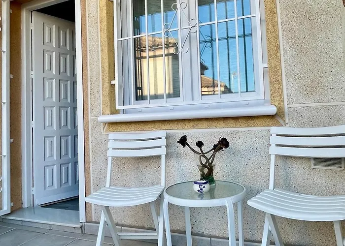 Sunny Terrace & Bbq 아파트